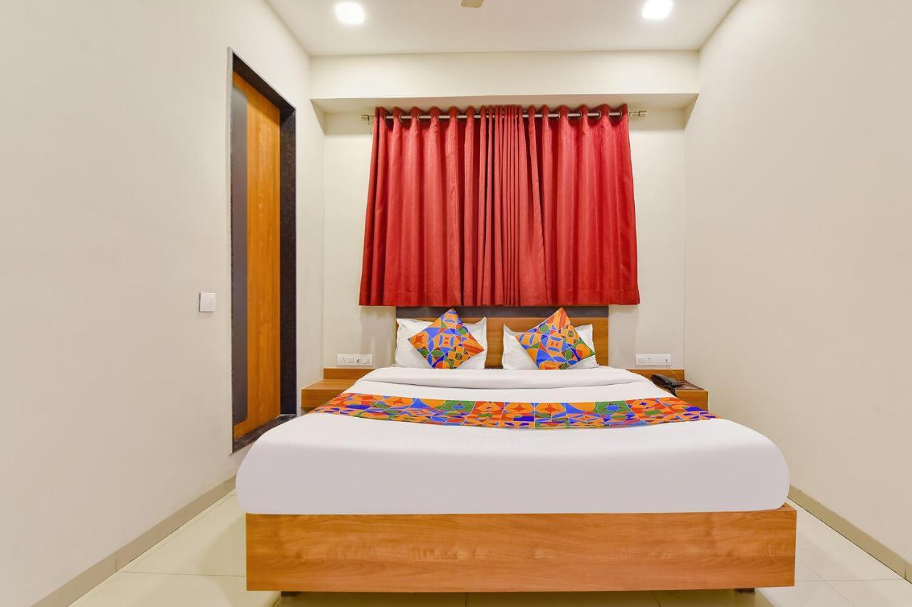 Fabhotel Happinex สุรัต ภายนอก รูปภาพ