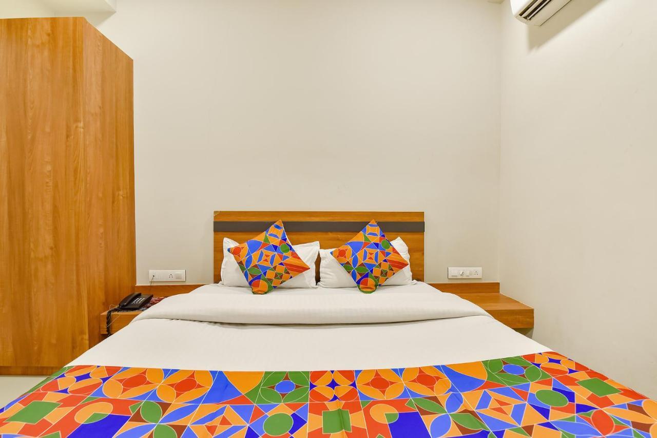 Fabhotel Happinex สุรัต ภายนอก รูปภาพ