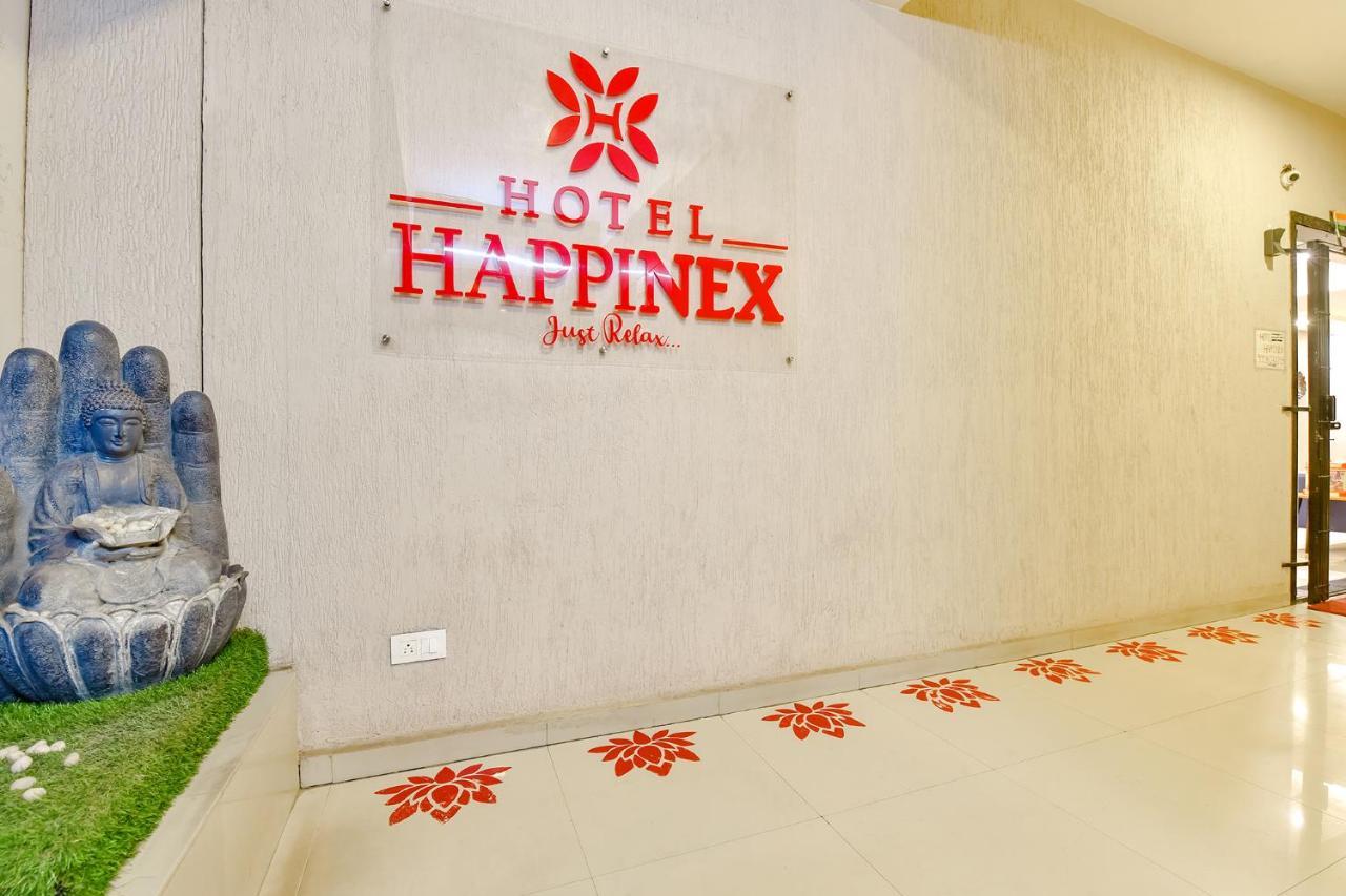 Fabhotel Happinex สุรัต ภายนอก รูปภาพ