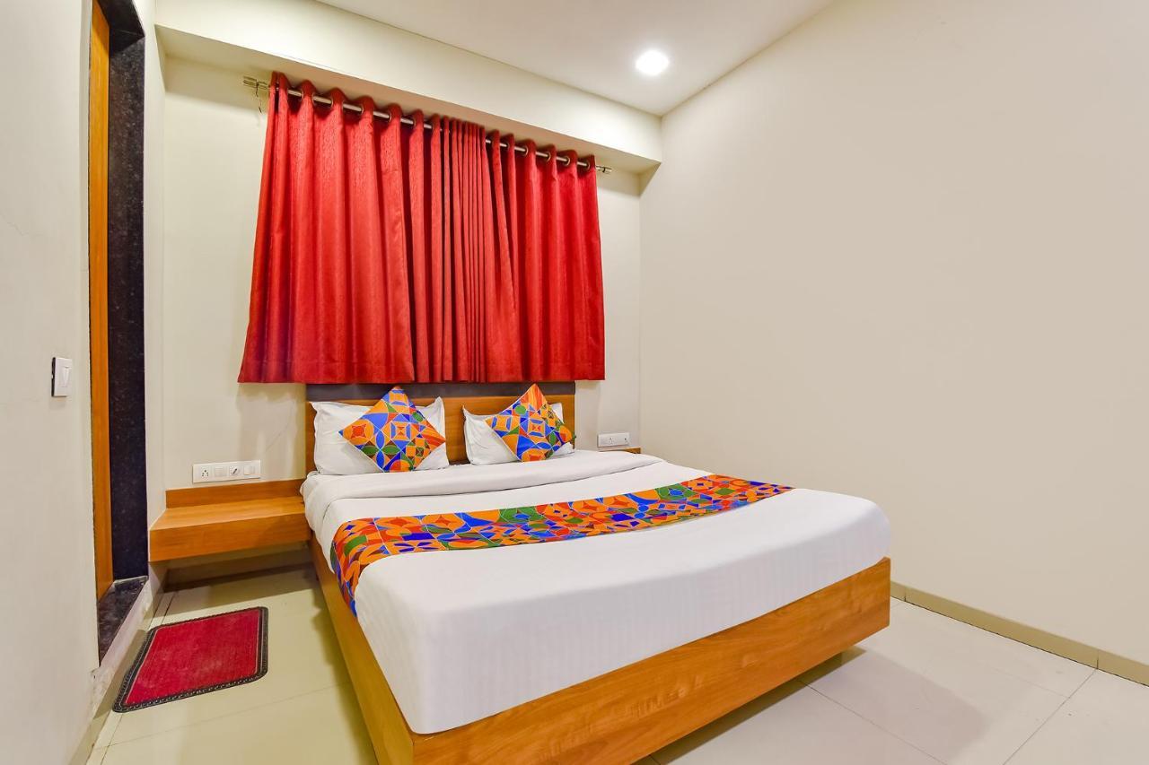 Fabhotel Happinex สุรัต ภายนอก รูปภาพ