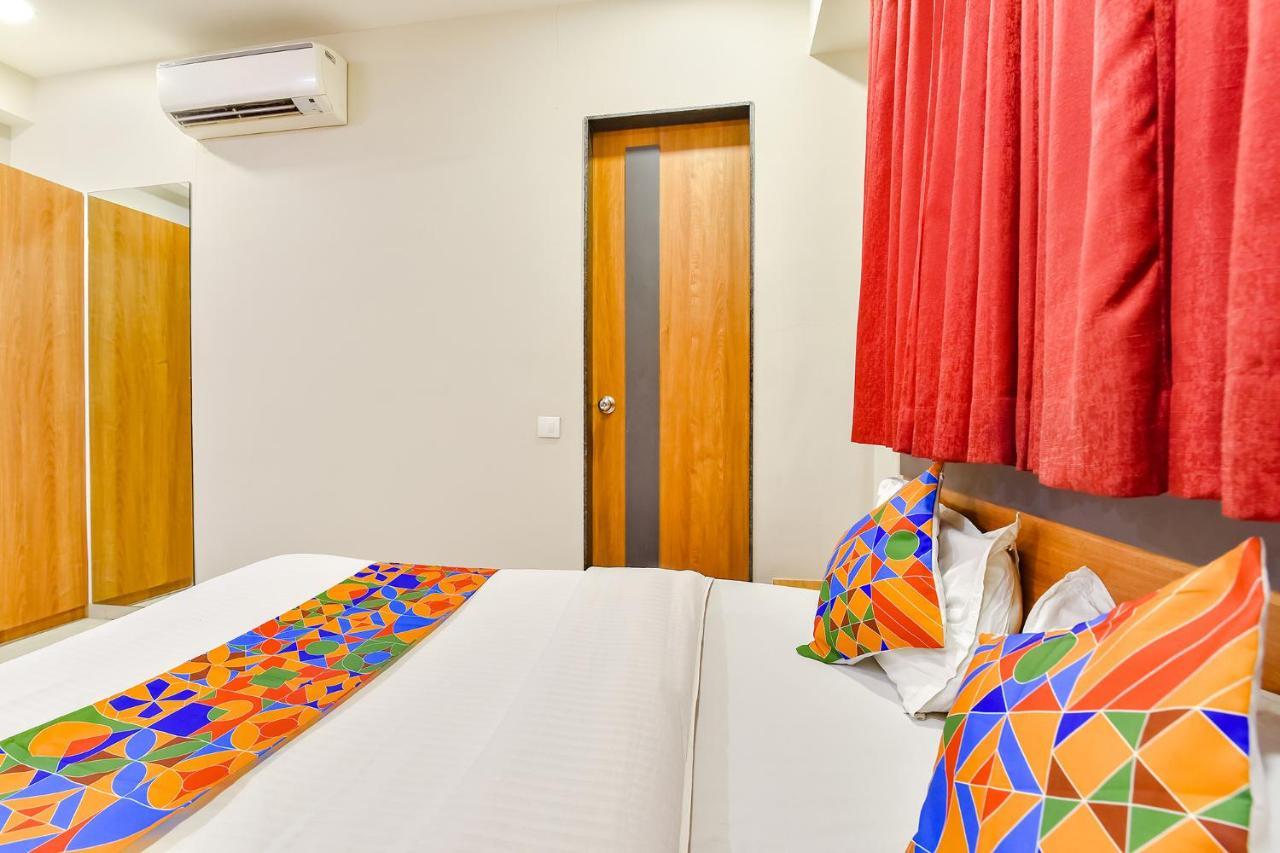 Fabhotel Happinex สุรัต ภายนอก รูปภาพ