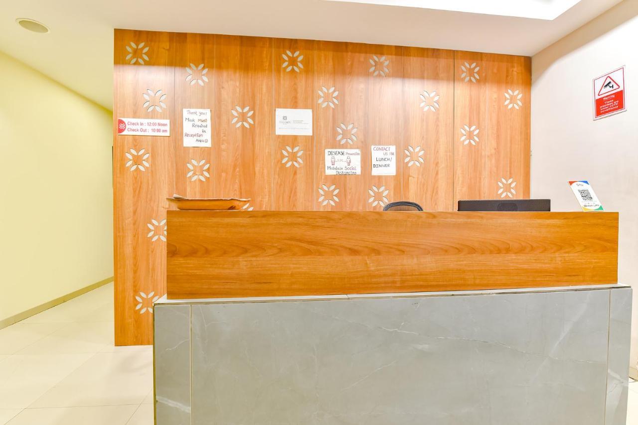 Fabhotel Happinex สุรัต ภายนอก รูปภาพ